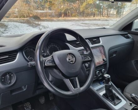 Білий Шкода Октавія, об'ємом двигуна 0 л та пробігом 250 тис. км за 11999 $, фото 6 на Automoto.ua