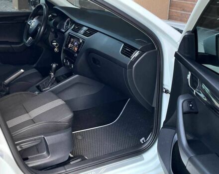 Белый Шкода Октавия, объемом двигателя 2 л и пробегом 324 тыс. км за 15699 $, фото 22 на Automoto.ua