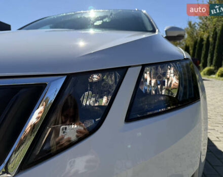 Шкода Октавия 2018 в Ровно на Automoto.ua Белый Шкода Октавия, объемом двигателя 1.6 л и пробегом 196 тыс. км за 14300 $, фото 8 на Automoto.ua