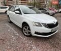 Белый Шкода Октавия, объемом двигателя 1.97 л и пробегом 201 тыс. км за 15000 $, фото 1 на Automoto.ua