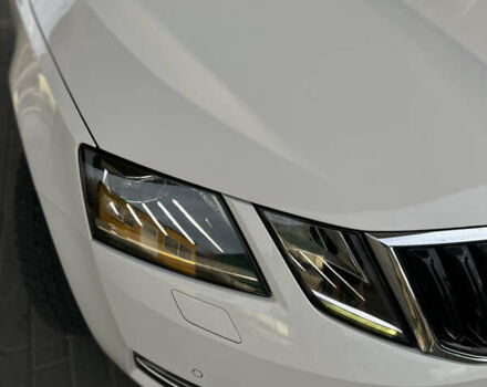 Білий Шкода Октавія, об'ємом двигуна 1.97 л та пробігом 225 тис. км за 15499 $, фото 5 на Automoto.ua