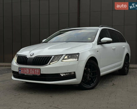 Белый Шкода Октавия, объемом двигателя 2 л и пробегом 252 тыс. км за 14999 $, фото 11 на Automoto.ua