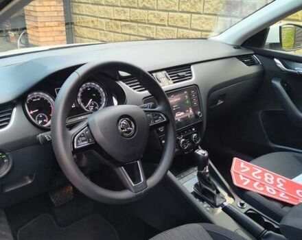 Белый Шкода Октавия, объемом двигателя 2 л и пробегом 271 тыс. км за 14399 $, фото 9 на Automoto.ua