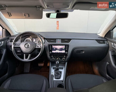 Белый Шкода Октавия, объемом двигателя 1.97 л и пробегом 236 тыс. км за 15700 $, фото 13 на Automoto.ua