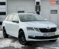 Белый Шкода Октавия, объемом двигателя 2 л и пробегом 282 тыс. км за 14900 $, фото 1 на Automoto.ua