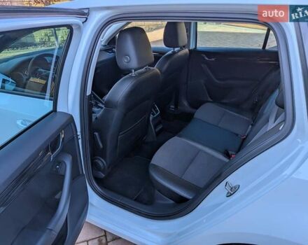 Білий Шкода Октавія, об'ємом двигуна 1.6 л та пробігом 210 тис. км за 14350 $, фото 20 на Automoto.ua