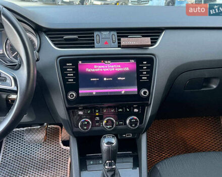 Білий Шкода Октавія, об'ємом двигуна 1.6 л та пробігом 302 тис. км за 14290 $, фото 27 на Automoto.ua