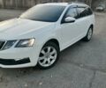 Белый Шкода Октавия, объемом двигателя 1.6 л и пробегом 211 тыс. км за 12900 $, фото 1 на Automoto.ua