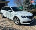 Белый Шкода Октавия, объемом двигателя 1.6 л и пробегом 187 тыс. км за 13900 $, фото 1 на Automoto.ua