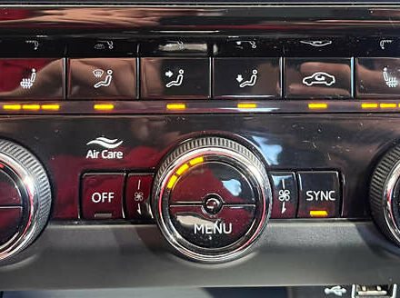 Белый Шкода Октавия, объемом двигателя 1.6 л и пробегом 209 тыс. км за 15950 $, фото 18 на Automoto.ua