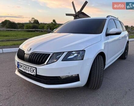 Шкода Октавия 2018 в Киеве на Automoto.ua Белый Шкода Октавия, объемом двигателя 1.6 л и пробегом 206 тыс. км за 14600 $, фото 5 на Automoto.ua