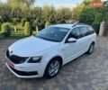 Белый Шкода Октавия, объемом двигателя 1.6 л и пробегом 237 тыс. км за 11200 $, фото 1 на Automoto.ua