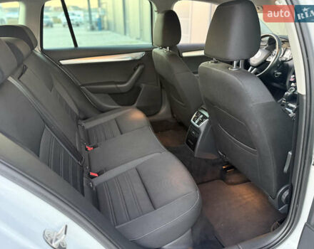 Белый Шкода Октавия, объемом двигателя 1.97 л и пробегом 236 тыс. км за 15700 $, фото 11 на Automoto.ua