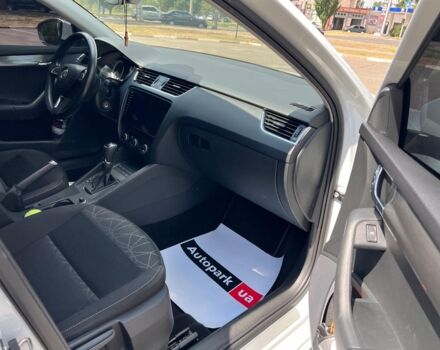 Белый Шкода Октавия, объемом двигателя 2 л и пробегом 209 тыс. км за 16990 $, фото 14 на Automoto.ua