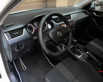 Белый Шкода Октавия, объемом двигателя 2 л и пробегом 324 тыс. км за 15699 $, фото 10 на Automoto.ua