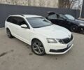 Белый Шкода Октавия, объемом двигателя 1.6 л и пробегом 250 тыс. км за 276 $, фото 1 на Automoto.ua