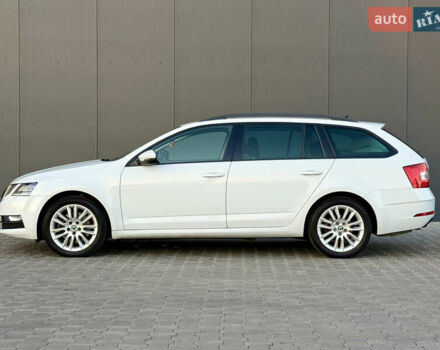 Белый Шкода Октавия, объемом двигателя 1.97 л и пробегом 236 тыс. км за 15700 $, фото 7 на Automoto.ua