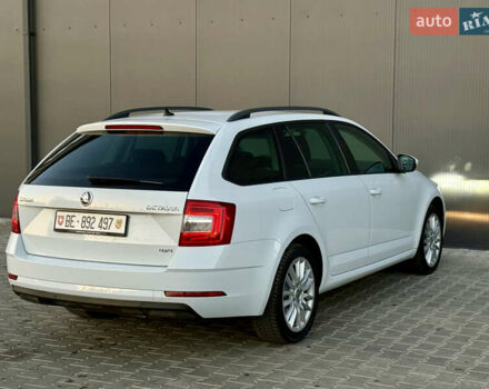 Белый Шкода Октавия, объемом двигателя 1.97 л и пробегом 236 тыс. км за 15700 $, фото 4 на Automoto.ua