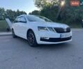 Білий Шкода Октавія, об'ємом двигуна 1.6 л та пробігом 300 тис. км за 13350 $, фото 1 на Automoto.ua