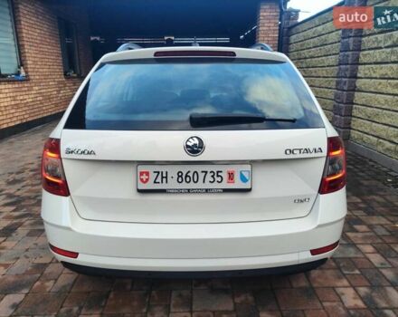 Белый Шкода Октавия, объемом двигателя 2 л и пробегом 271 тыс. км за 14399 $, фото 7 на Automoto.ua