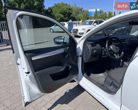 Белый Шкода Октавия, объемом двигателя 1.97 л и пробегом 116 тыс. км за 19990 $, фото 9 на Automoto.ua