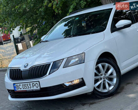 Белый Шкода Октавия, объемом двигателя 2 л и пробегом 229 тыс. км за 15500 $, фото 10 на Automoto.ua