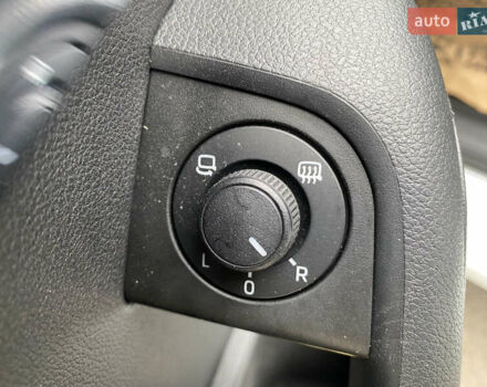 Белый Шкода Октавия, объемом двигателя 2 л и пробегом 176 тыс. км за 15350 $, фото 25 на Automoto.ua