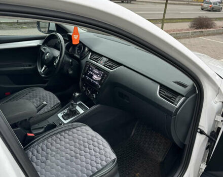 Белый Шкода Октавия, объемом двигателя 1.97 л и пробегом 250 тыс. км за 14500 $, фото 11 на Automoto.ua