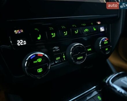 Белый Шкода Октавия, объемом двигателя 1.97 л и пробегом 260 тыс. км за 17900 $, фото 19 на Automoto.ua