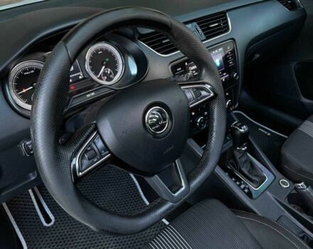 Белый Шкода Октавия, объемом двигателя 2 л и пробегом 324 тыс. км за 15699 $, фото 8 на Automoto.ua