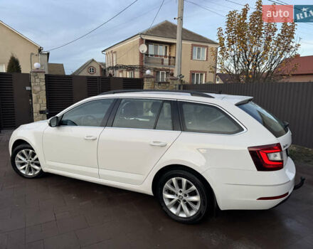 Білий Шкода Октавія, об'ємом двигуна 2 л та пробігом 210 тис. км за 16400 $, фото 8 на Automoto.ua