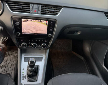 Білий Шкода Октавія, об'ємом двигуна 1.8 л та пробігом 130 тис. км за 16150 $, фото 7 на Automoto.ua