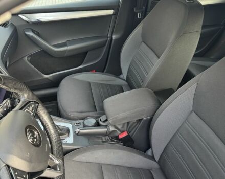 Белый Шкода Октавия, объемом двигателя 1.8 л и пробегом 130 тыс. км за 16150 $, фото 4 на Automoto.ua