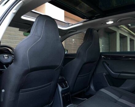 Белый Шкода Октавия, объемом двигателя 2 л и пробегом 324 тыс. км за 15699 $, фото 5 на Automoto.ua