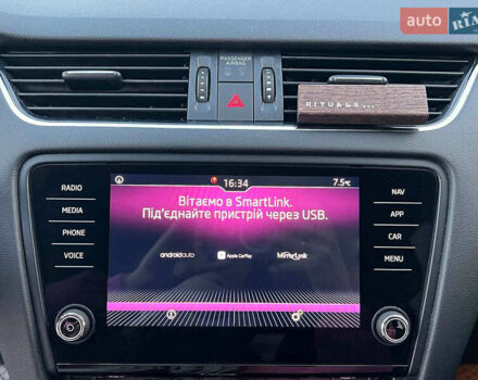 Білий Шкода Октавія, об'ємом двигуна 1.6 л та пробігом 302 тис. км за 14290 $, фото 28 на Automoto.ua