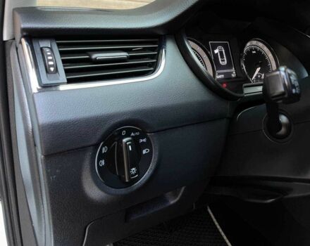 Белый Шкода Октавия, объемом двигателя 2 л и пробегом 324 тыс. км за 15699 $, фото 12 на Automoto.ua