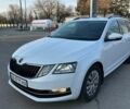 Белый Шкода Октавия, объемом двигателя 2 л и пробегом 228 тыс. км за 17900 $, фото 1 на Automoto.ua