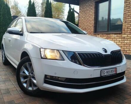 Белый Шкода Октавия, объемом двигателя 2 л и пробегом 271 тыс. км за 14399 $, фото 1 на Automoto.ua