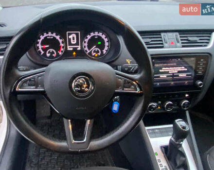 Белый Шкода Октавия, объемом двигателя 1.97 л и пробегом 210 тыс. км за 13999 $, фото 20 на Automoto.ua