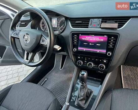 Білий Шкода Октавія, об'ємом двигуна 1.6 л та пробігом 302 тис. км за 14290 $, фото 37 на Automoto.ua