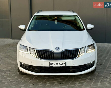 Белый Шкода Октавия, объемом двигателя 1.97 л и пробегом 236 тыс. км за 15700 $, фото 1 на Automoto.ua
