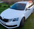 Белый Шкода Октавия, объемом двигателя 1.6 л и пробегом 240 тыс. км за 13800 $, фото 1 на Automoto.ua
