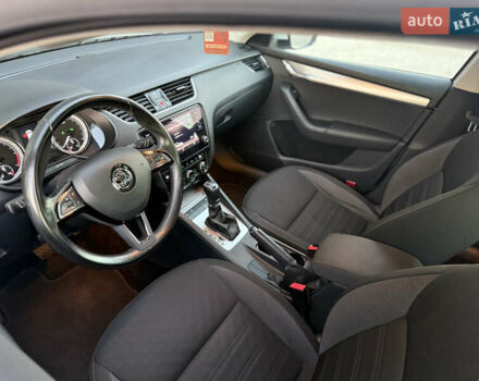 Белый Шкода Октавия, объемом двигателя 1.97 л и пробегом 236 тыс. км за 15700 $, фото 9 на Automoto.ua