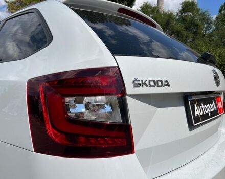 Белый Шкода Октавия, объемом двигателя 2 л и пробегом 209 тыс. км за 16990 $, фото 9 на Automoto.ua