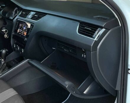 Белый Шкода Октавия, объемом двигателя 2 л и пробегом 324 тыс. км за 15699 $, фото 20 на Automoto.ua