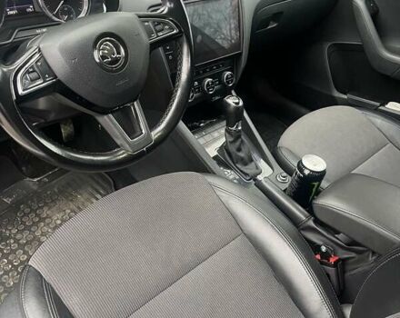 Белый Шкода Октавия, объемом двигателя 1.6 л и пробегом 257 тыс. км за 12970 $, фото 3 на Automoto.ua