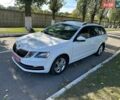 Белый Шкода Октавия, объемом двигателя 1.6 л и пробегом 170 тыс. км за 12900 $, фото 1 на Automoto.ua