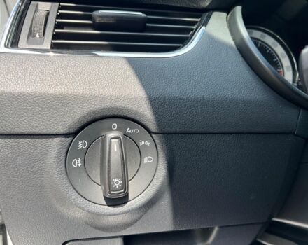 Белый Шкода Октавия, объемом двигателя 2 л и пробегом 209 тыс. км за 16990 $, фото 19 на Automoto.ua