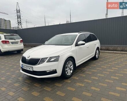Білий Шкода Октавія, об'ємом двигуна 1.98 л та пробігом 279 тис. км за 15900 $, фото 4 на Automoto.ua