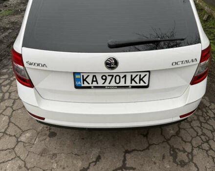 Белый Шкода Октавия, объемом двигателя 1.97 л и пробегом 235 тыс. км за 14500 $, фото 1 на Automoto.ua